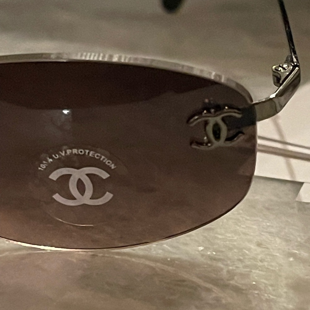 Authentic Vintage Brand New with out tags CHANEL Brown Sunglasses.